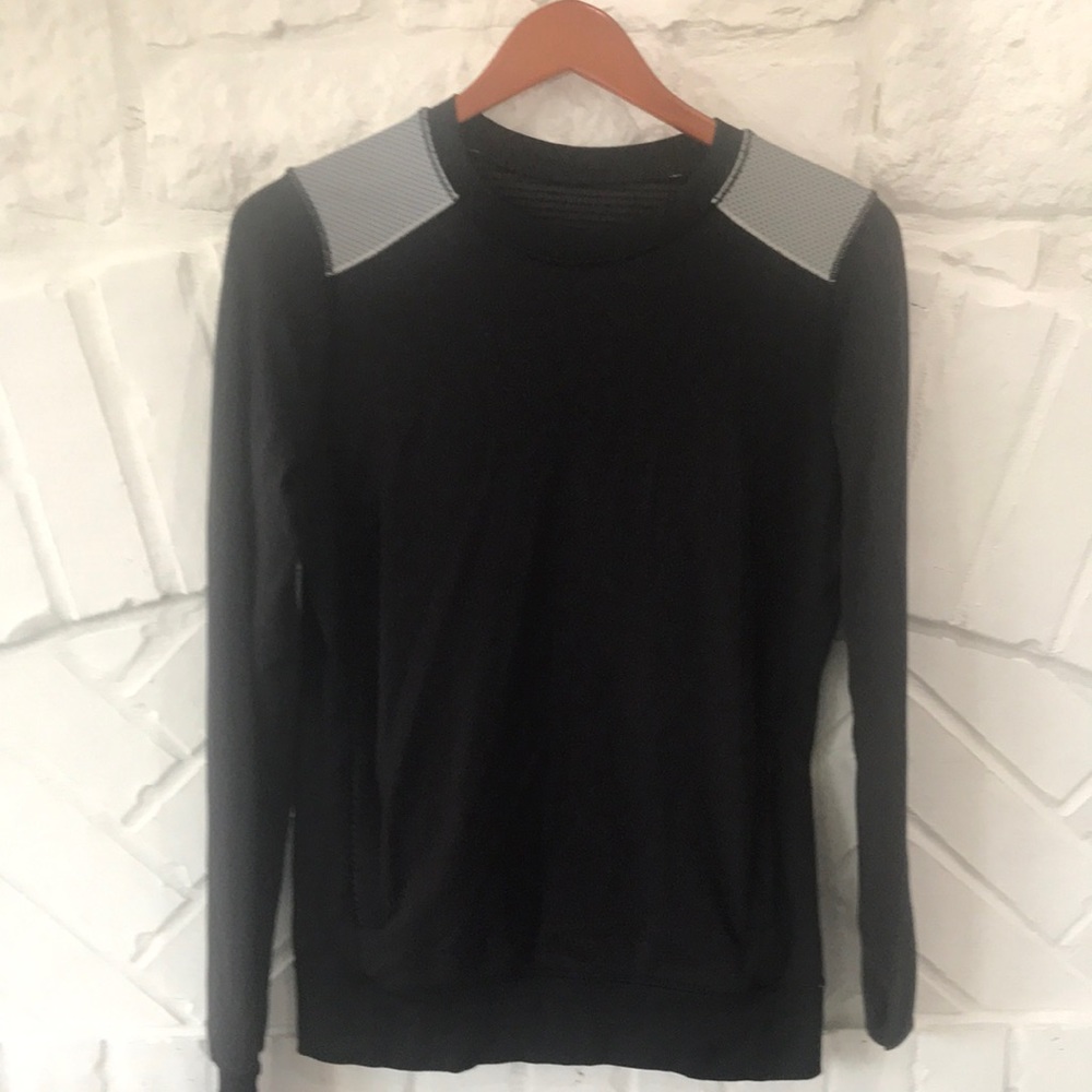Lululemon black pullover jacket